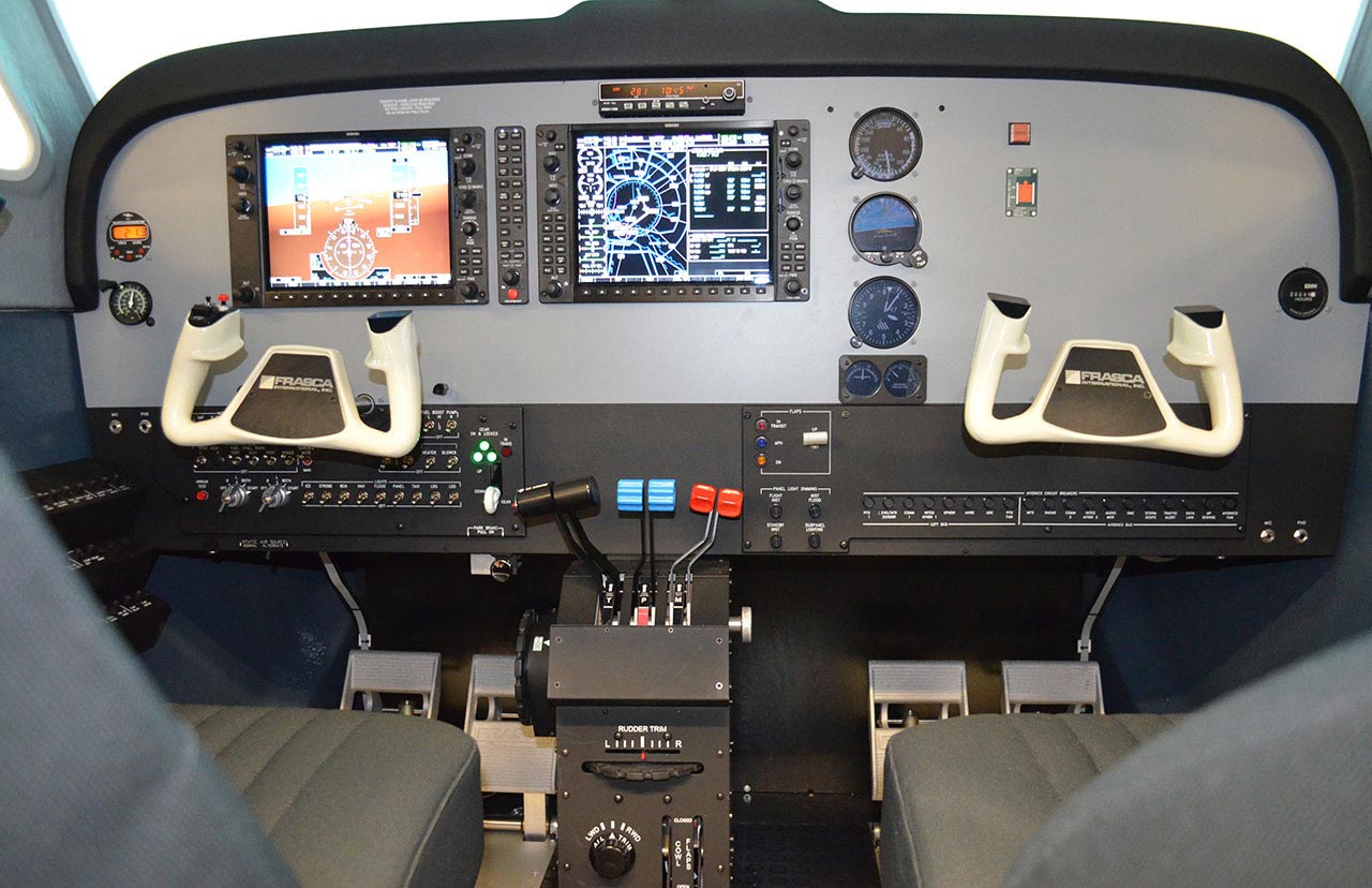 Frasca Beechcraft Baron G58 Flight Simulator