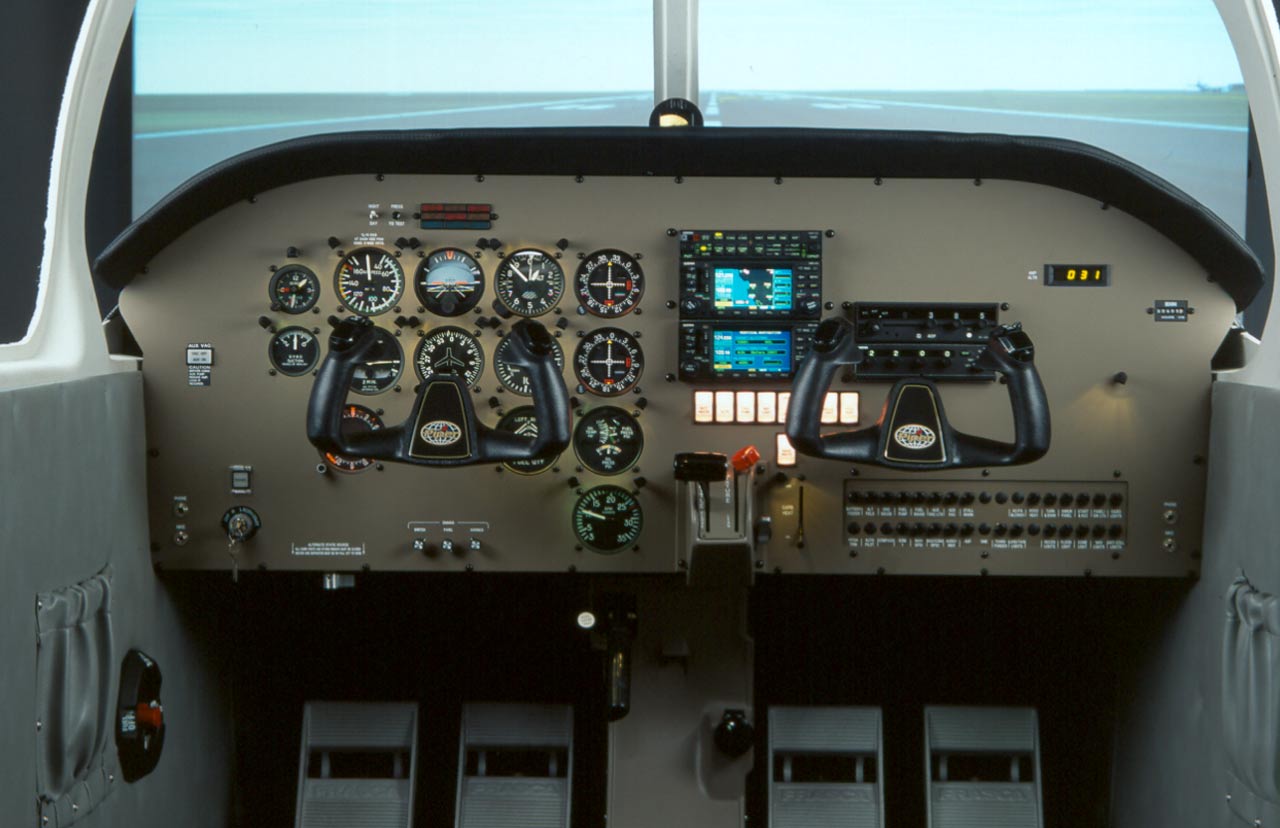 Piper Warrior Frasca Flight Simulation